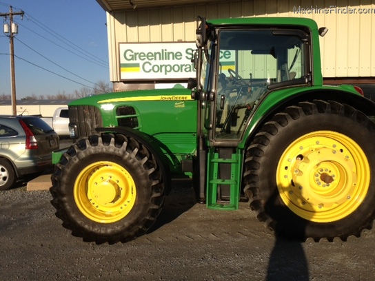 2011 John Deere 7230