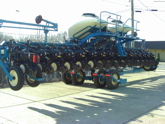 2011 Kinze 3660