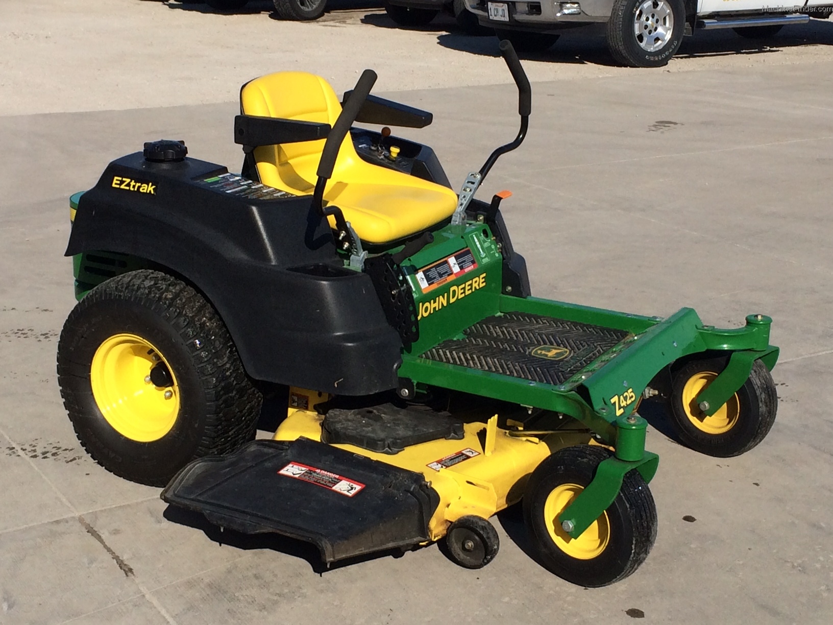 2011 John Deere Z425 Lawn & Garden and Commercial Mowing John Deere