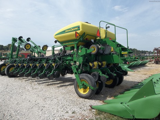 2008 John Deere 1770
