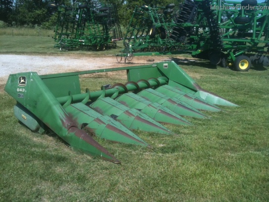 1975 John Deere 643