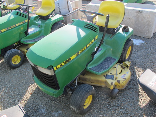  John Deere LX188