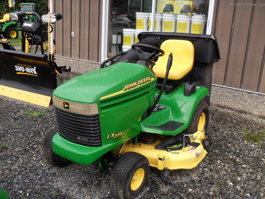 2002 John Deere LX279