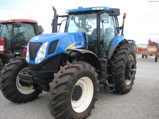 2010 New Holland 7050