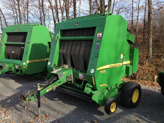 2011 John Deere 558