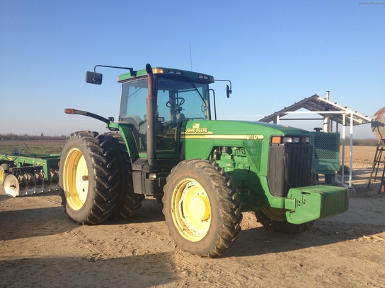 2001 John Deere 8110