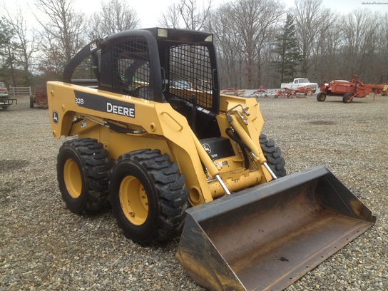  John Deere 328