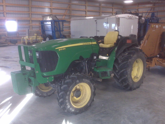 2009 John Deere 5101E Narrow