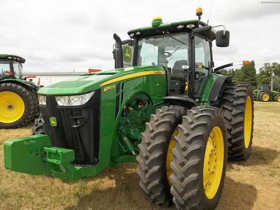 2011 John Deere 8310R