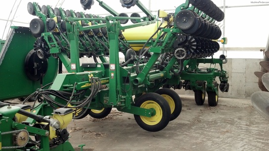 2010 John Deere 1790