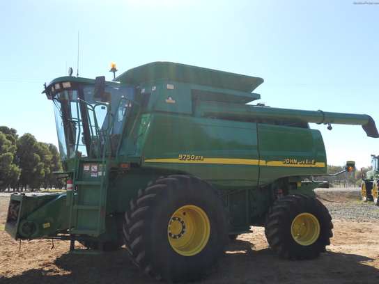 2000 John Deere 9750