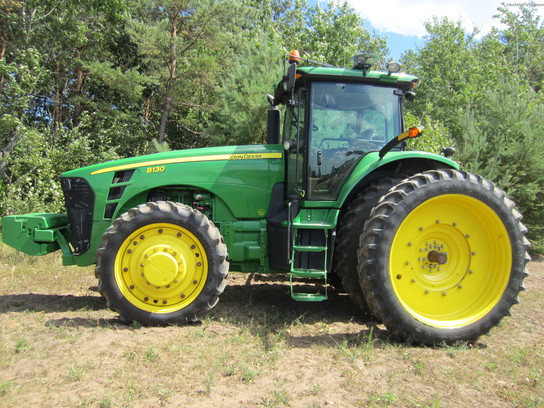2007 John Deere 8130
