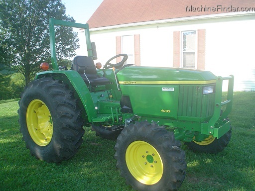 2011 John Deere 4005