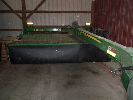 2008 John Deere 635