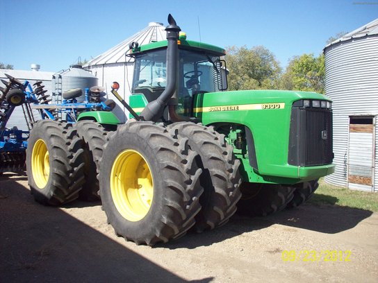 2000 John Deere 9300