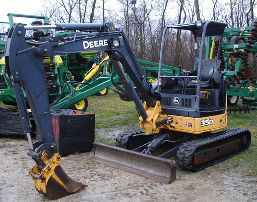 2005 John Deere 35D