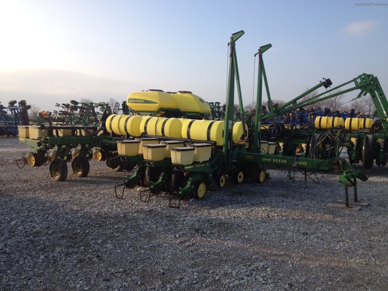 1988 John Deere 7200