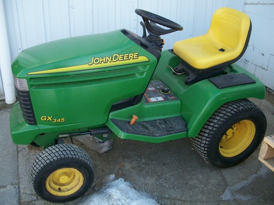 2005 John Deere 345
