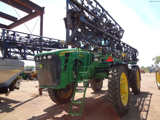 2007 John Deere 4930