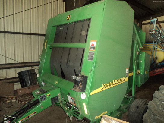 2004 John Deere 567