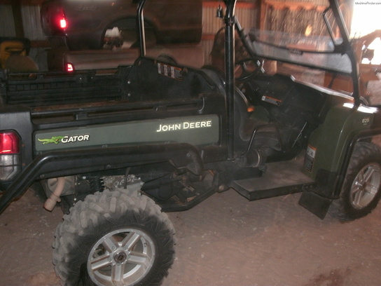 2011 John Deere XUV 825I OLIVE