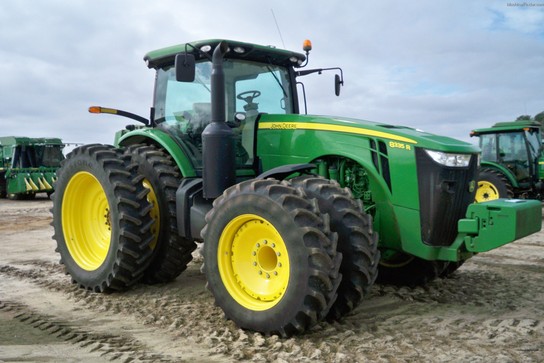 2010 John Deere 8335R