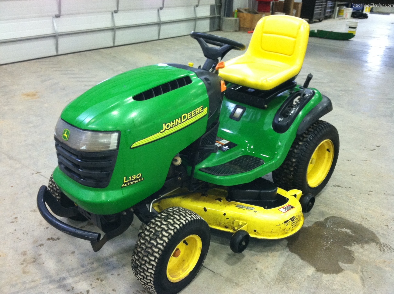 2005 John Deere L130 Lawn & Garden and Commercial Mowing John Deere