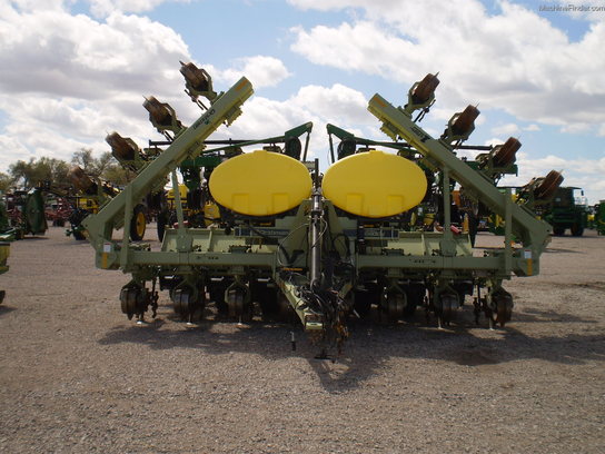 2011 John Deere 1720 16R30