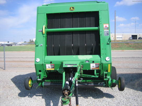 2007 John Deere 568