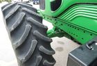 2011 John Deere 7230