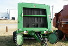 2002 John Deere 567