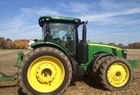 2011 John Deere 8260R