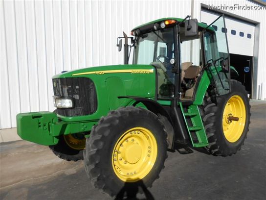 2004 John Deere 7520