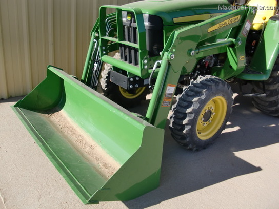 2012 John Deere 305