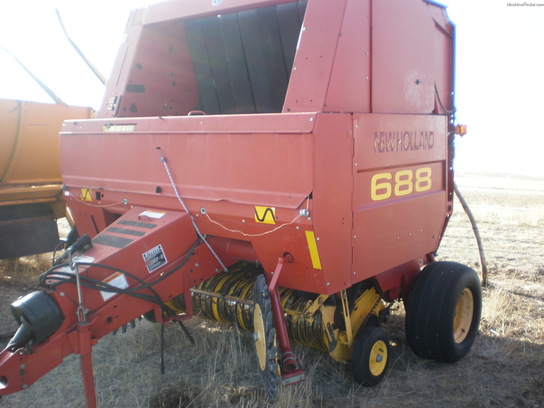 2002 New Holland 688