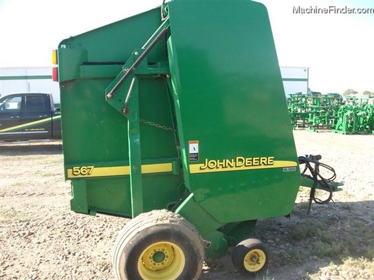 2002 John Deere 567