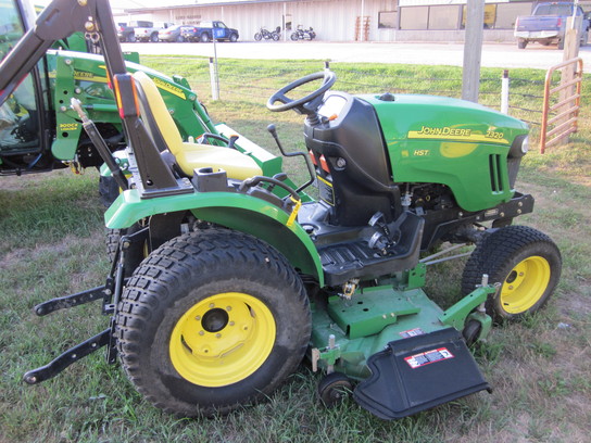 2007 John Deere 2320