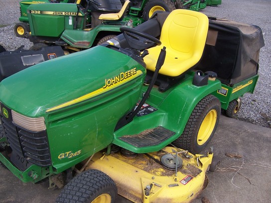 2002 John Deere GT245