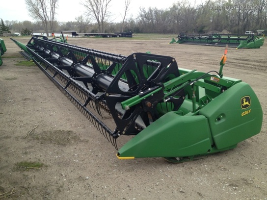 2010 John Deere 635F
