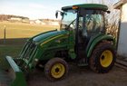 2010 John Deere 3320
