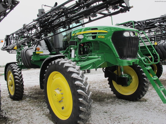 2011 John Deere 4730