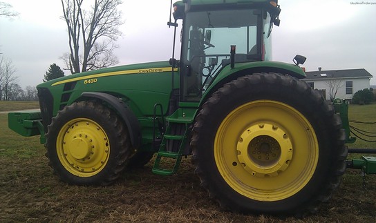 2009 John Deere 8430