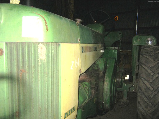  John Deere 730D