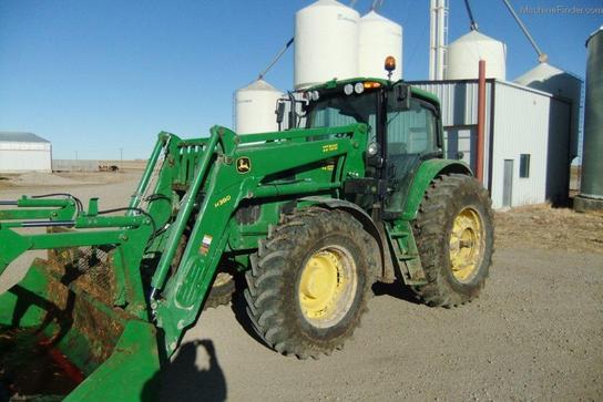2012 John Deere 7230