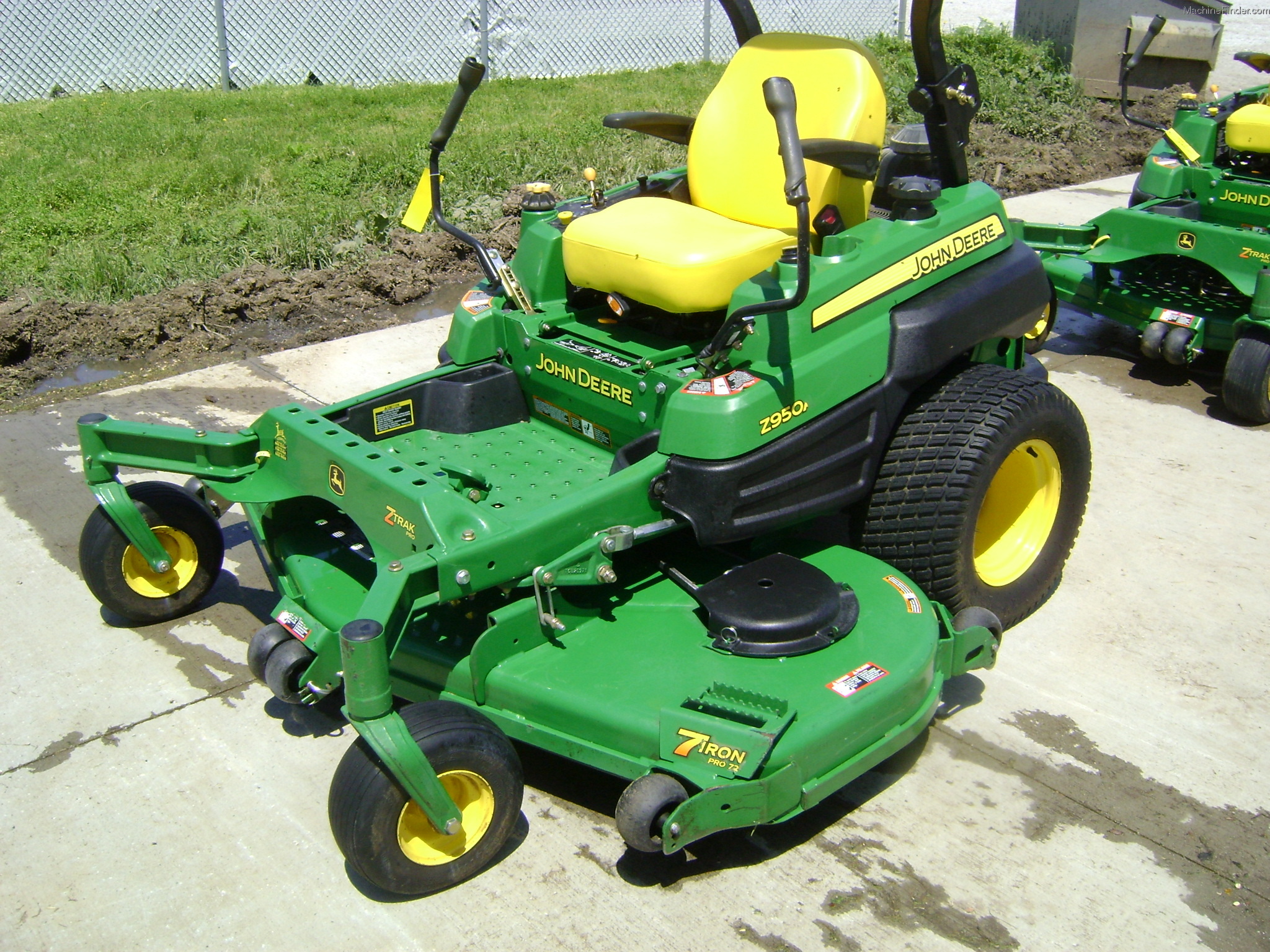 2011 John Deere Z950A Lawn & Garden and Commercial Mowing John Deere