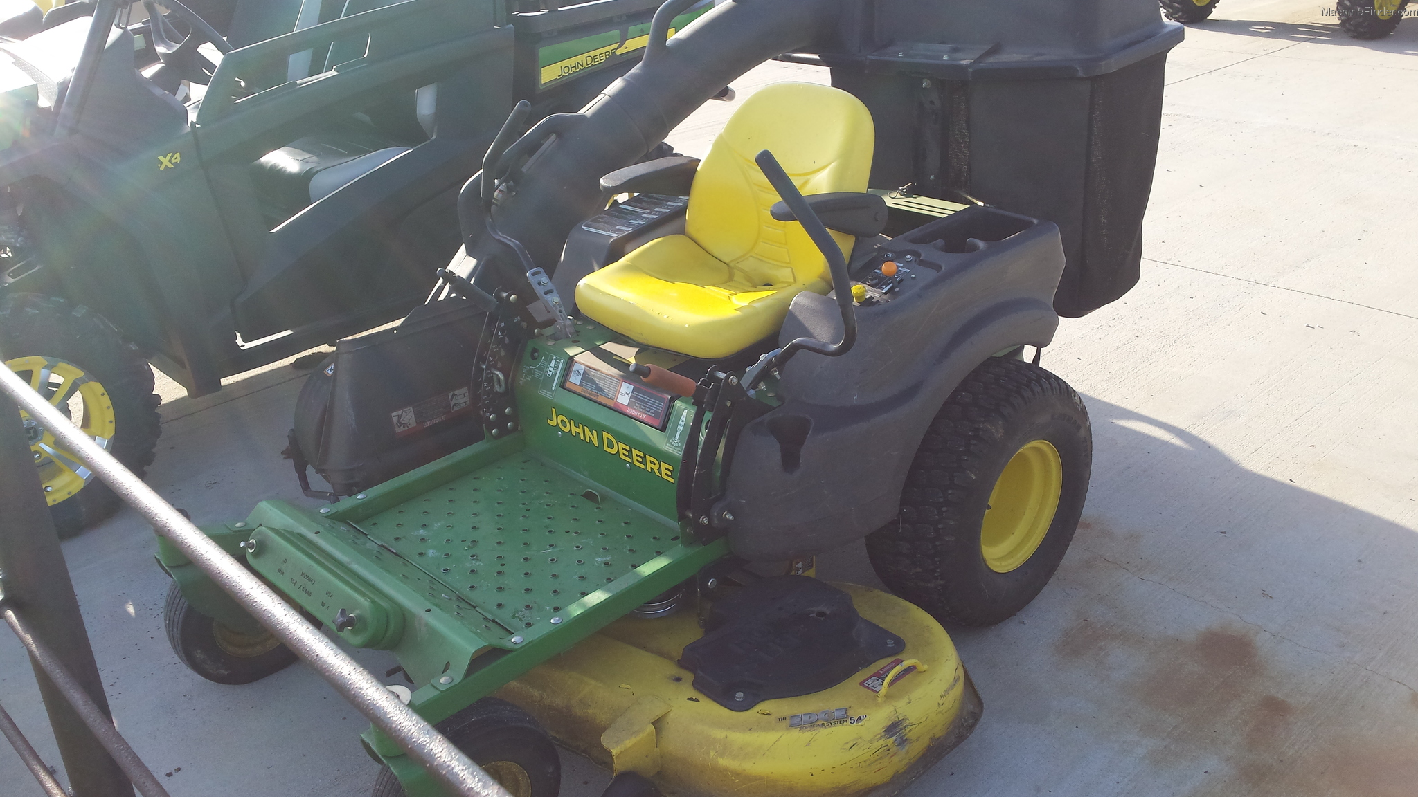 2007 John Deere Z445 Lawn & Garden and Commercial Mowing John Deere