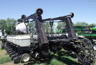 2002 Kinze Friesen Bar w/Kinze Row Units