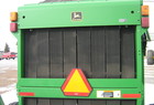 2000 John Deere 566