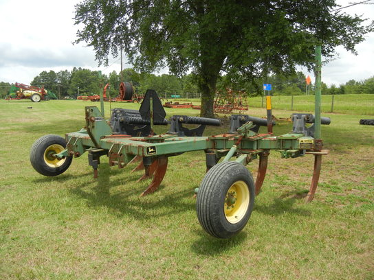  John Deere 915