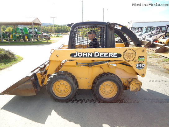 John Deere 240